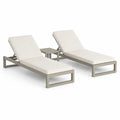 Ensemble d’extérieur en aluminium taupe avec 2 bains de soleil réglables et coussins blanc cassé 198 × 70 × 34 cm, table 45 × 45 × 40 cm